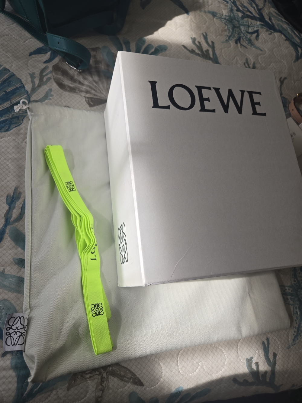 Loewe Puzzle Small Leather Shoulder Bag - Picture 3 of 10